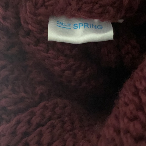 Call It Spring | Chunky Knitted Infinity Scarf - Picture 4 of 4